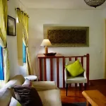 Dom wakacyjny The Corner House - Charming Rustic In The Heart Of *