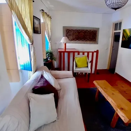The Corner House - Charming Rustic In The Heart Of Holiday home Monchique
