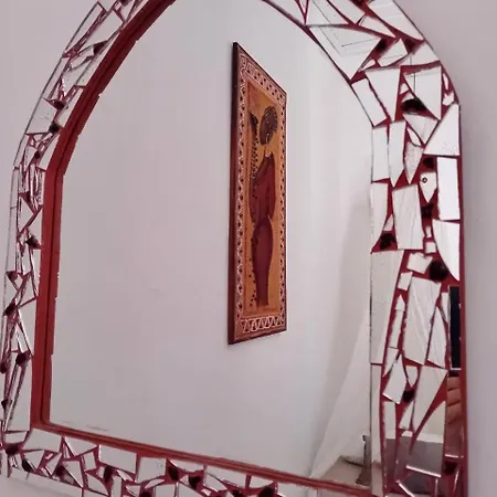 The Corner House - Charming Rustic In The Heart Of بيت للعطل